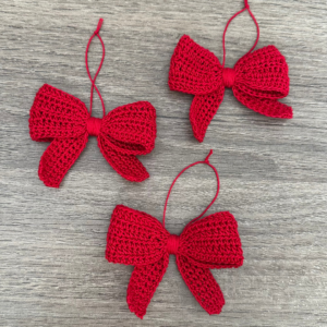 Red Crochet Bow3